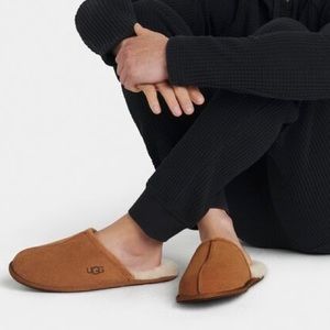 NEW Ugg Slippers - Size 6